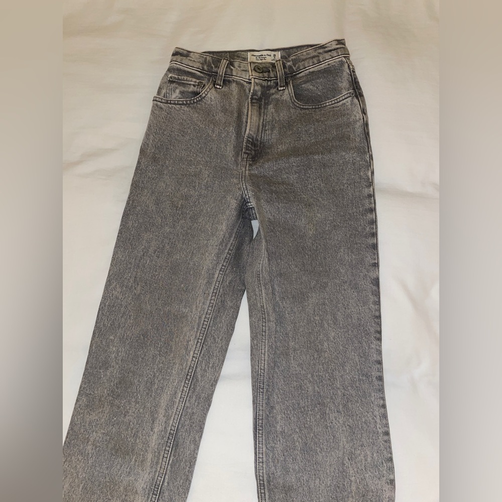 Abercrombie 90s ultra high-rise straight jeans